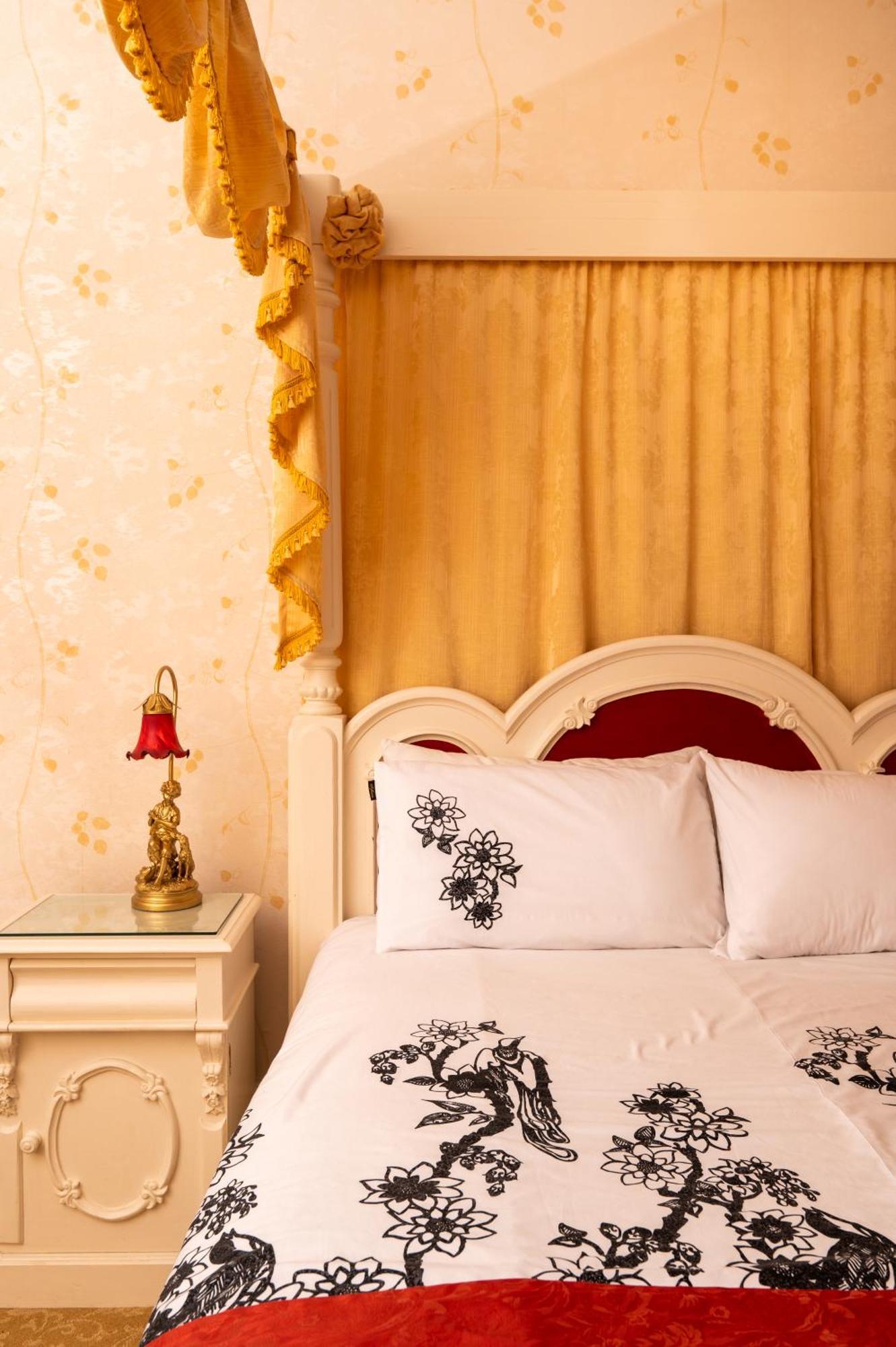 Enchanted Manor Niton Екстериор снимка