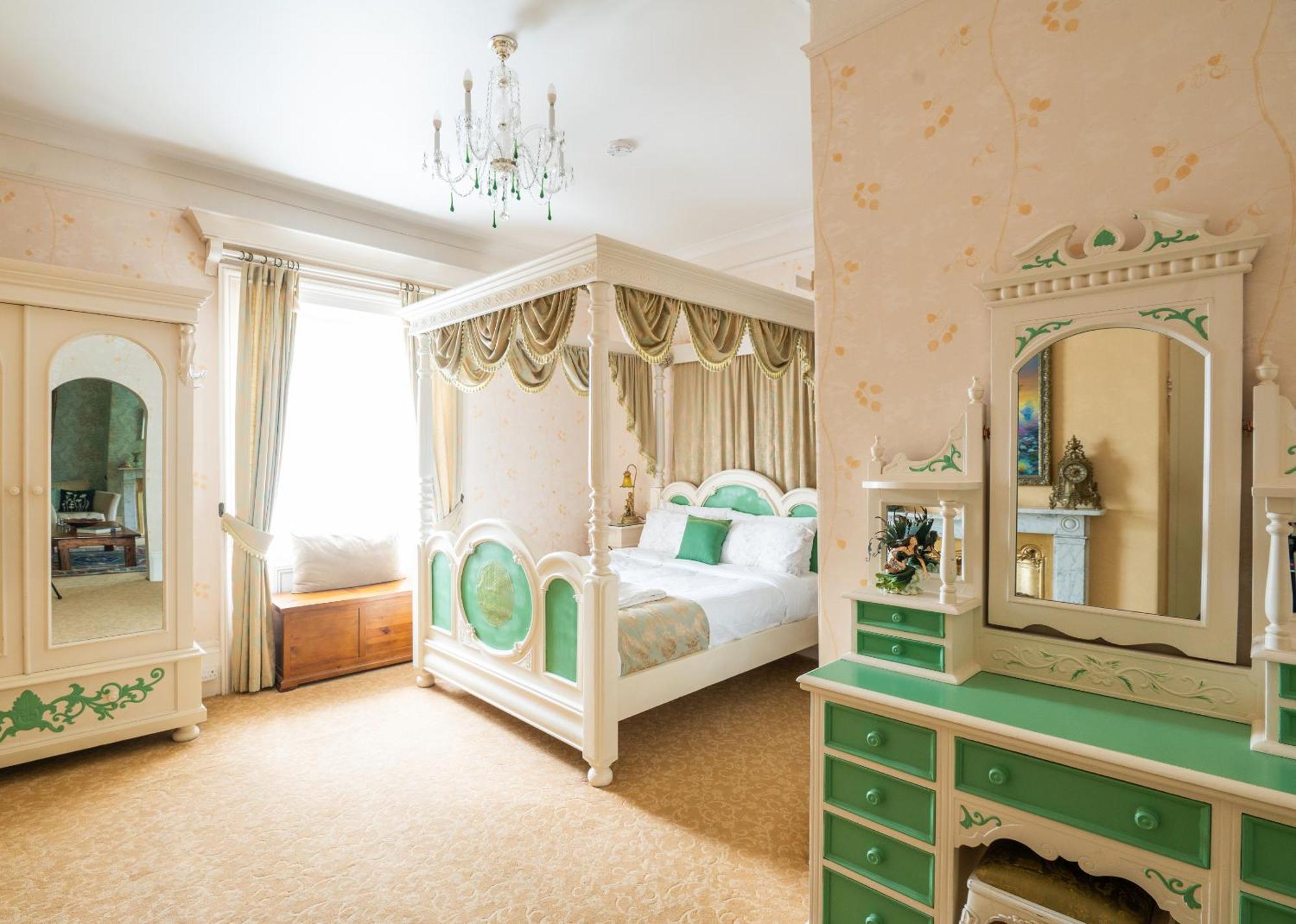 Enchanted Manor Niton Екстериор снимка