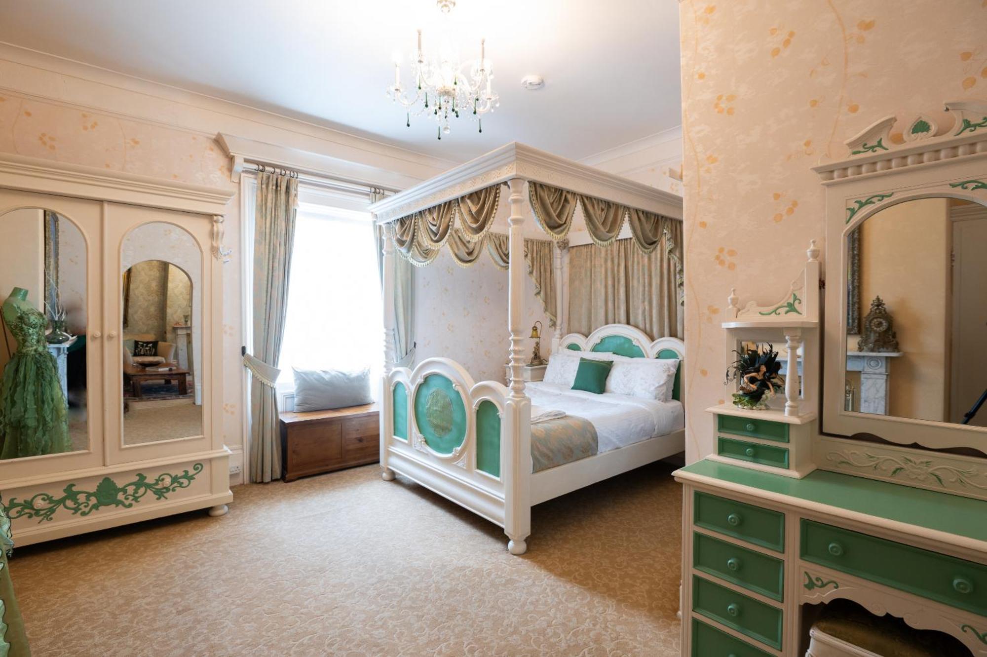 Enchanted Manor Niton Екстериор снимка