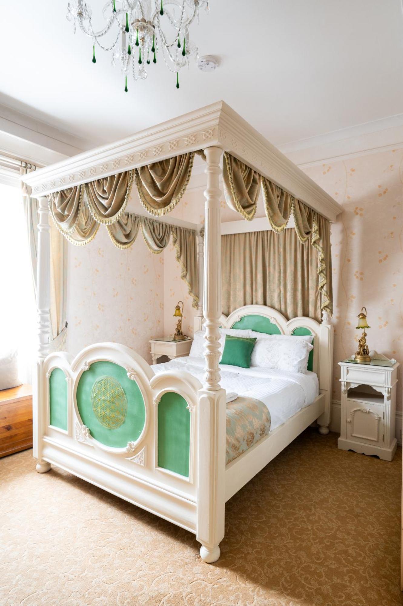 Enchanted Manor Niton Екстериор снимка